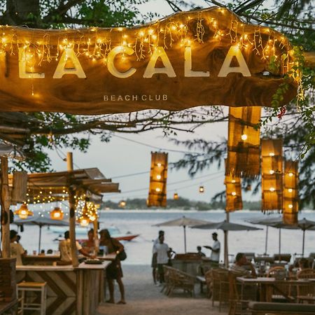 Gili Divers Hotel Гили Траванган Экстерьер фото