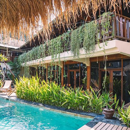 Gili Divers Hotel Гили Траванган Экстерьер фото